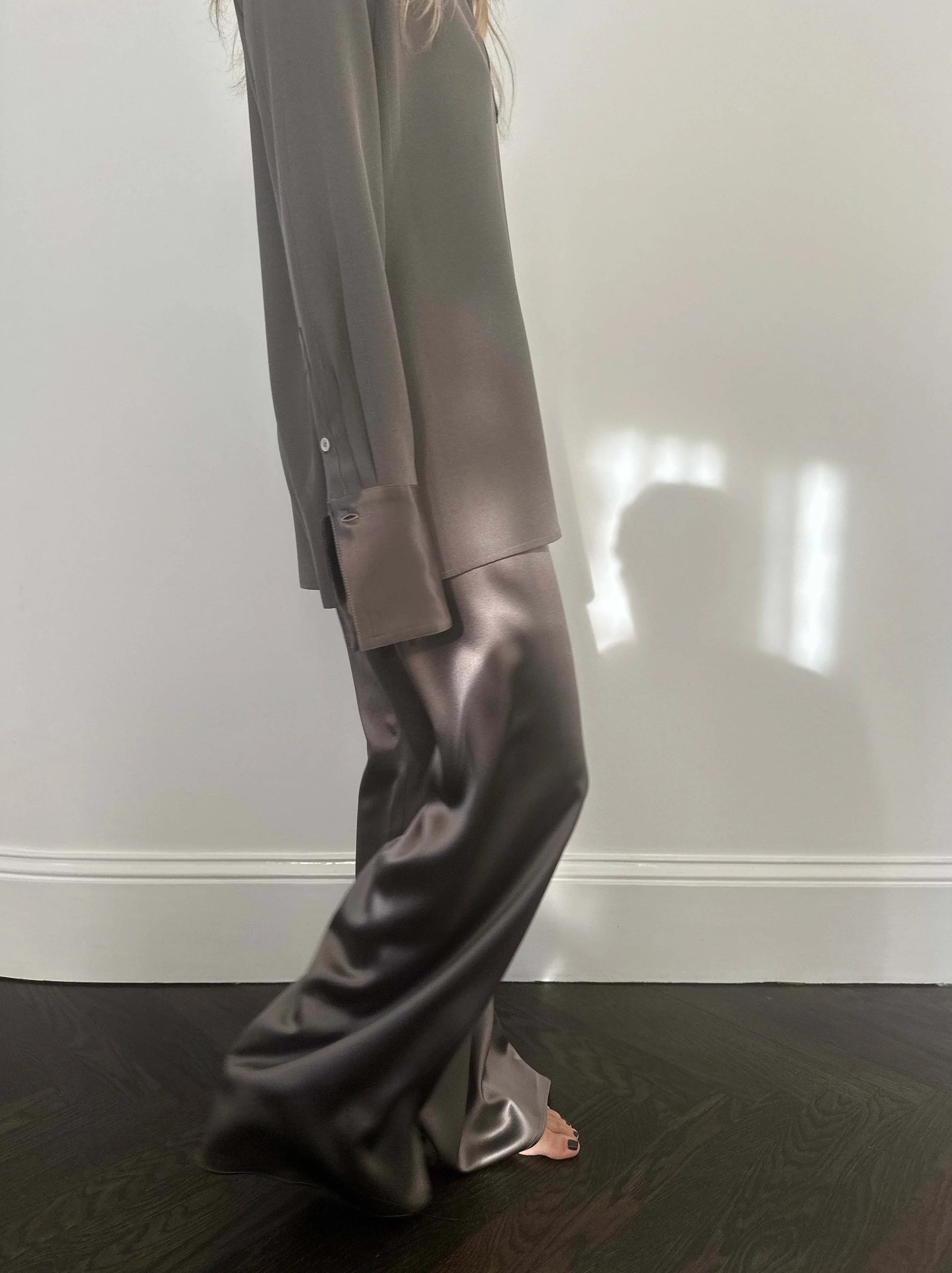 De Terre Pant in Crepe Back Satin